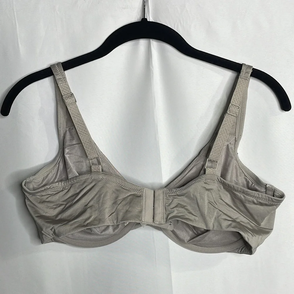 Uniform by Nikki decker 4 cup underwire bra 38D